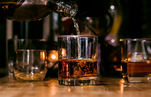 Did you know that consuming too much alcohol could affect your oral health? Here’s how excessive drinking can lead to gum disease.